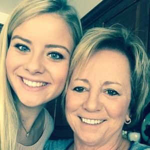 Meet your Posher, Carol